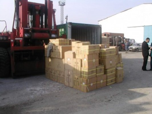 Mingii şi pixuri contrafăcute, găsite în P.T.F. Constanţa Sud Agigea